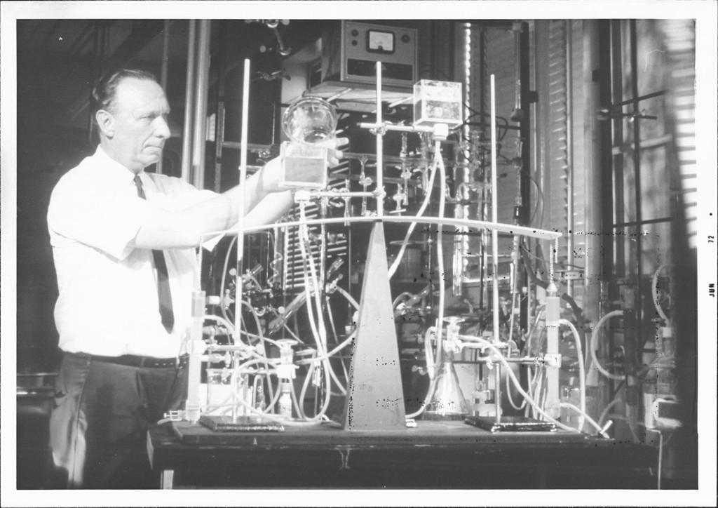 Read more about the article In the Crucible of the Scientific Revolution- Evolution and Evaluation of the Ideas of Professor Aharon Katzir